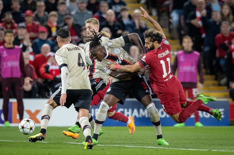 Salah verliest de bal